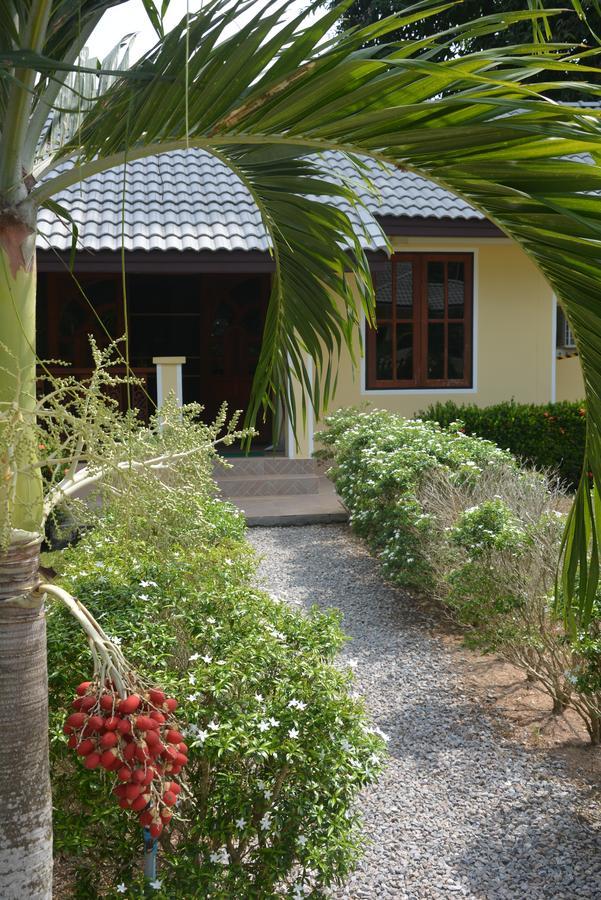 Apple Bungalows Bang Saphan Eksteriør bilde